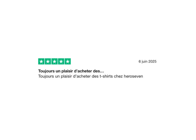 Un avis client avec une note de cinq étoiles.